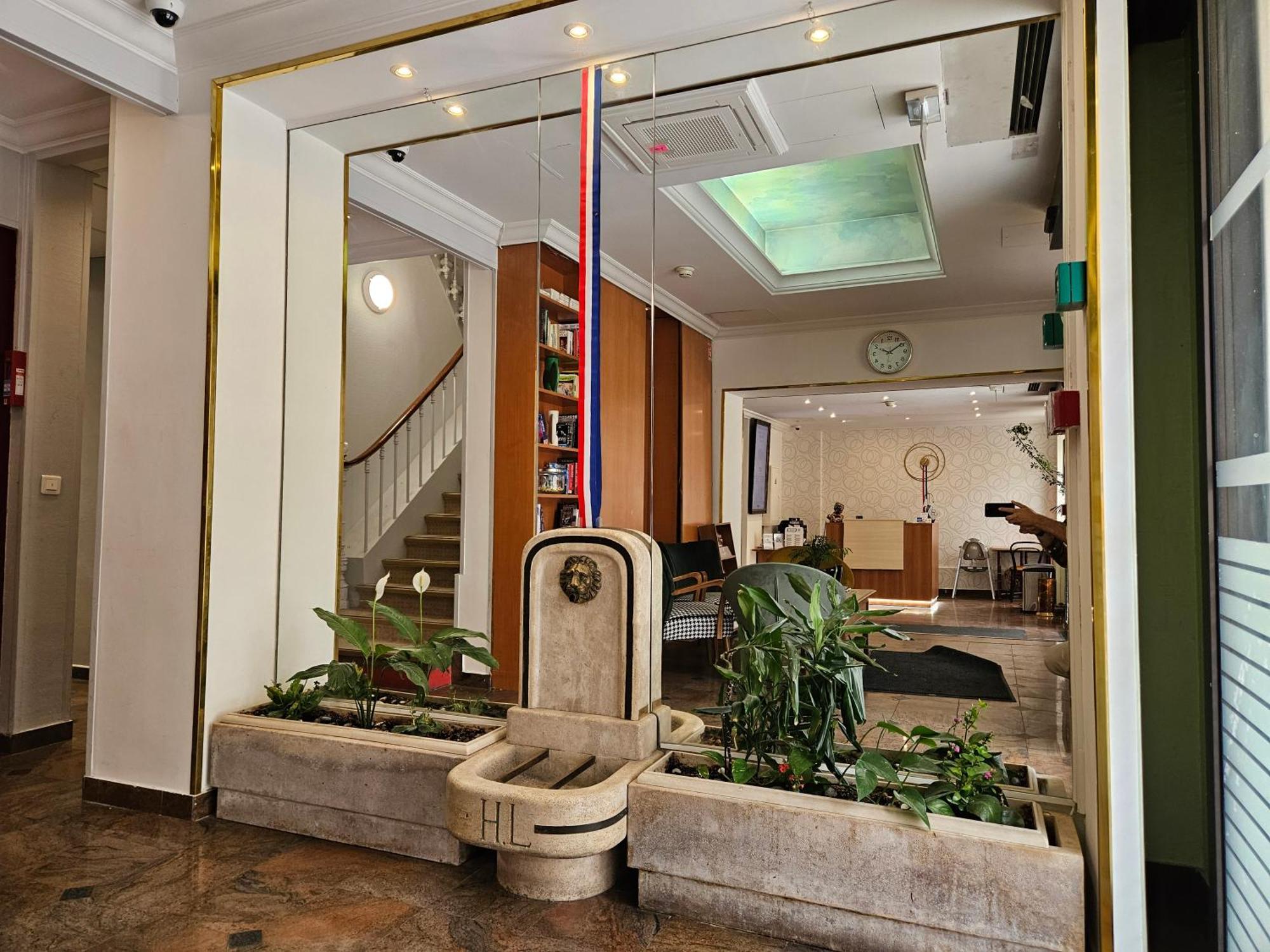 פריז Home Latin מראה חיצוני תמונה